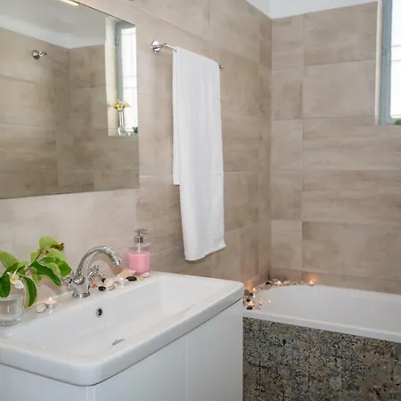 The Romantic House Hébergement de vacances